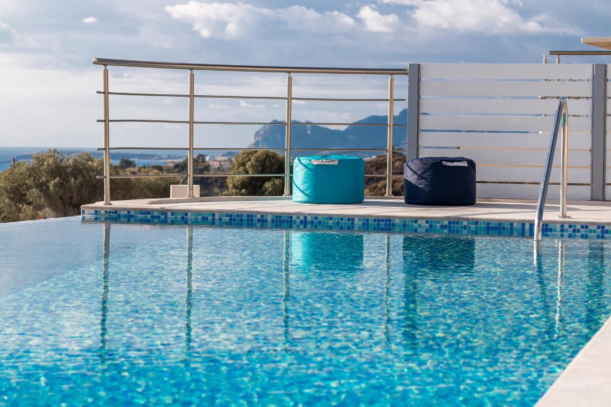 Francis&gregorys Luxury Afantou